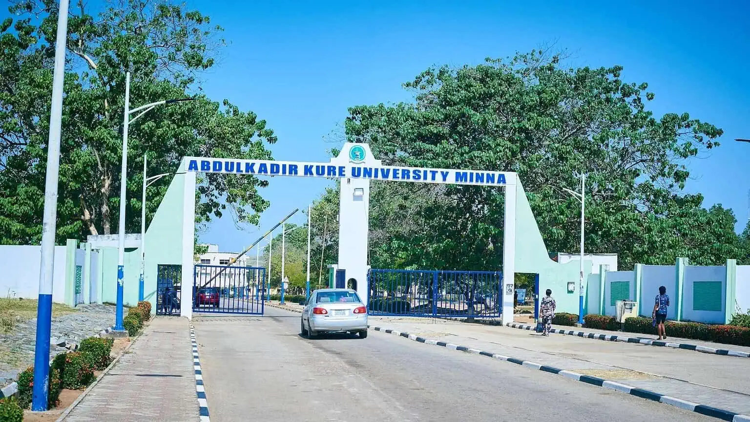 AKUM